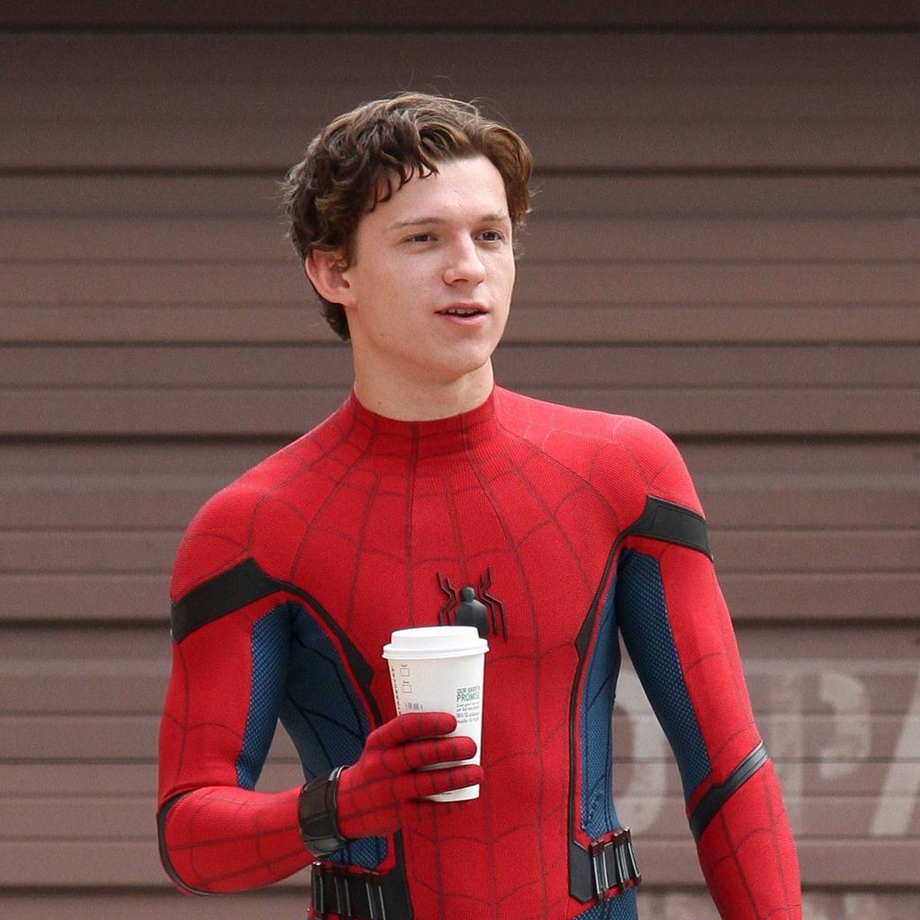 Tom Holland im Spider-Man-Anzug am Set von "Spider-Man: Homecoming", 2016