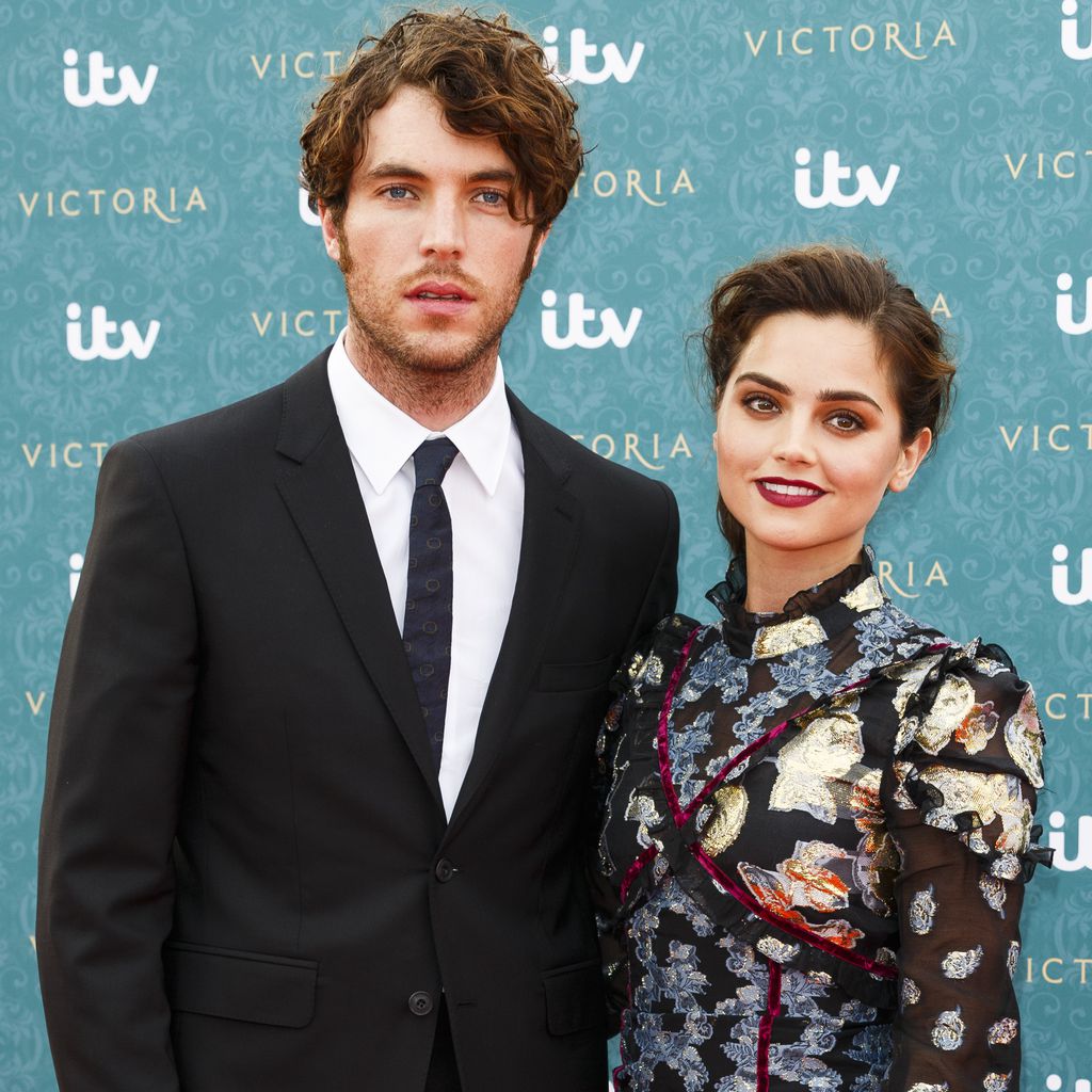 Tom Hughes und Jenna Colemann im Jahr 2016