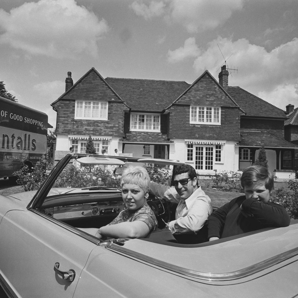 Tom Jones mit seiner Frau Melinda und ihrem gemeinsamer Sohn Mark 1967