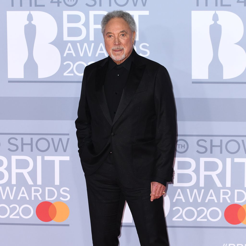 Tom Jones, Sänger