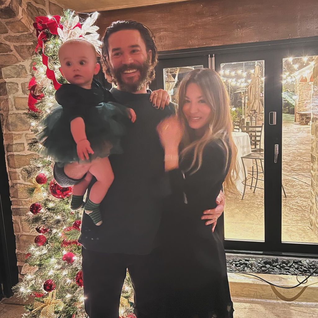 Tom Pelphrey und Kaley Cuoco mit ihrer Tochter Matilda