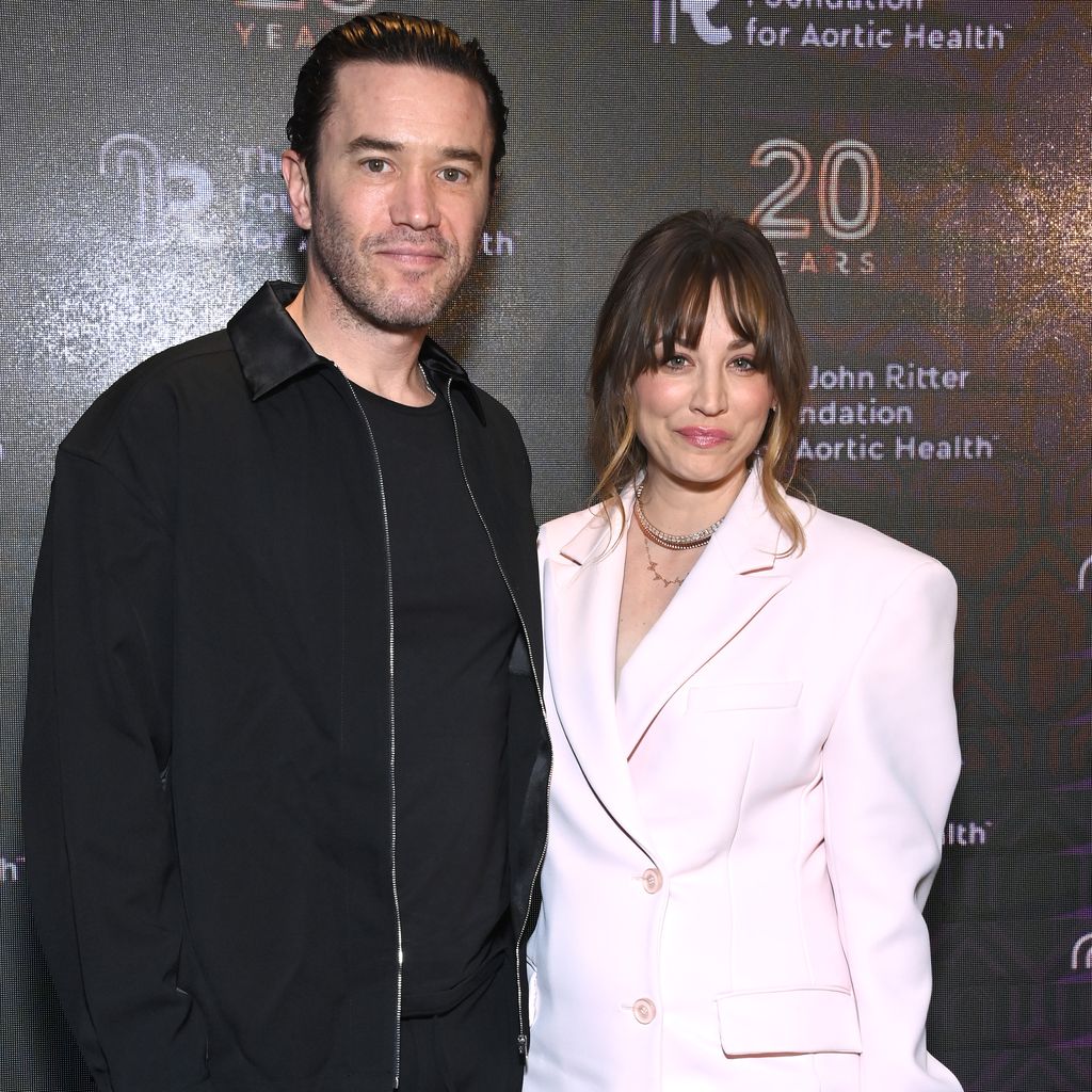 Tom Pelphrey und Kaley Cuoco, Schauspieler