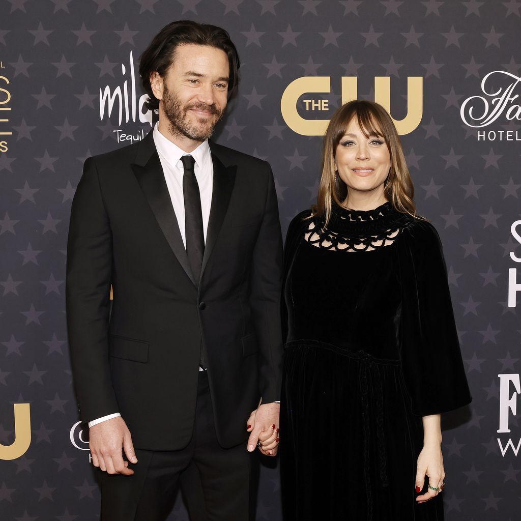 Tom Pelphrey und Kaley Cuoco, Schauspieler