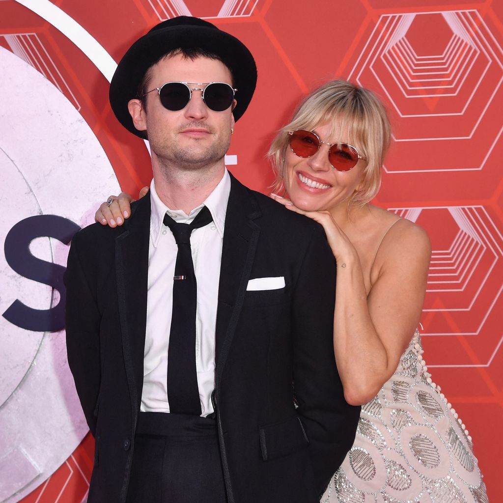 Tom Sturridge und Sienna Miller im September 2021
