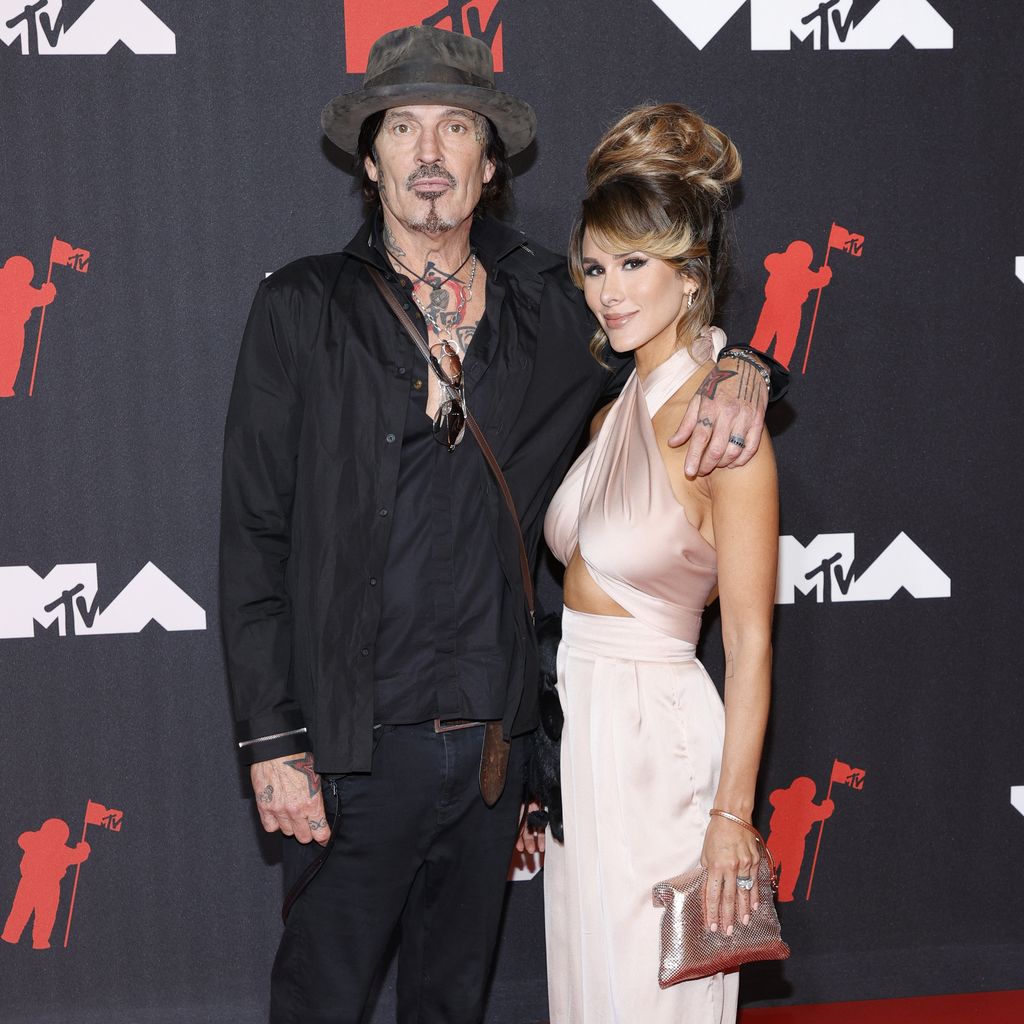 Tommy Lee mit seiner Ehefrau Brittany Furlan bei den MTV Video Music Awards