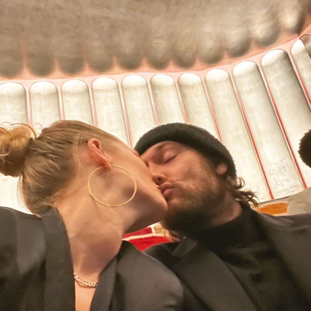 Toni Garrn und Alex Pettyfer im April 2022