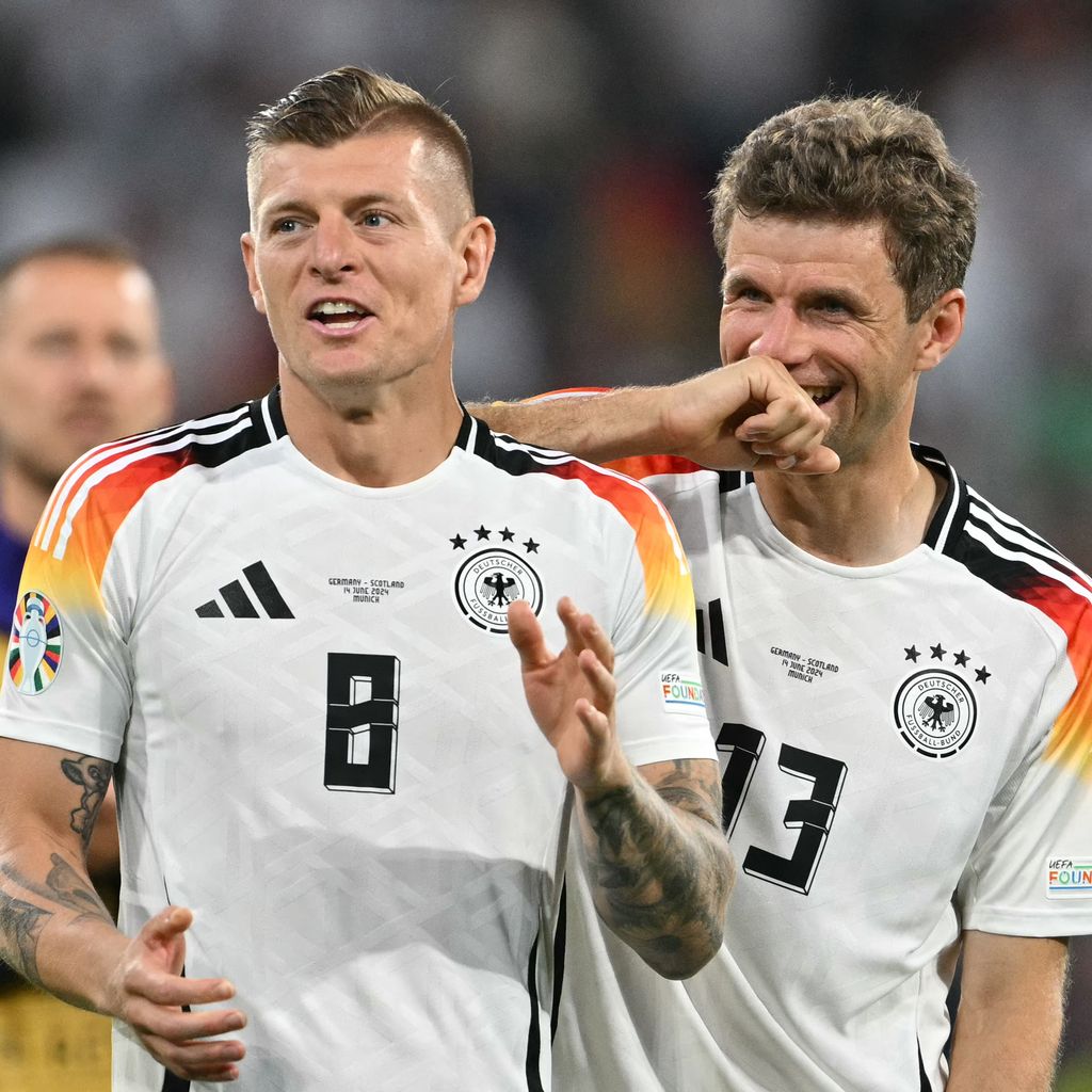 Toni Kroos und Thomas Müller nach dem Match Deutschland gegen Schottland bei der EM 2024
