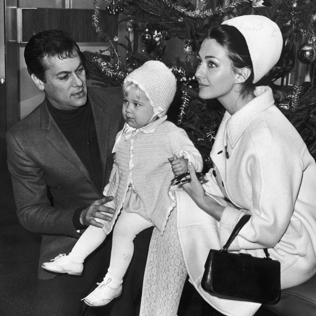 Tony Curtis mit Christine Kaufmann und Alexandra Curtis im Jahr 1965
