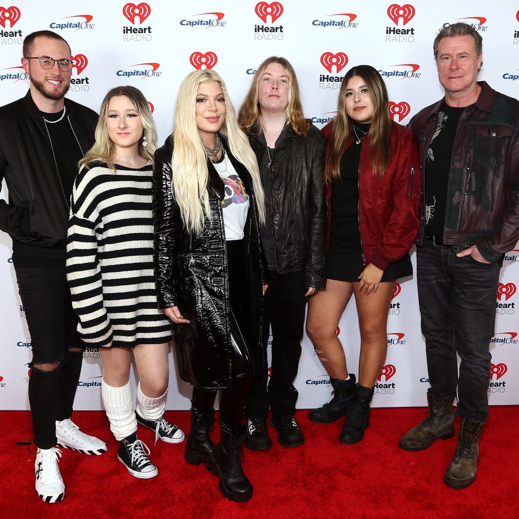 Tori Spelling und Dean McDermott mit ihren Kindern, Januar 2023