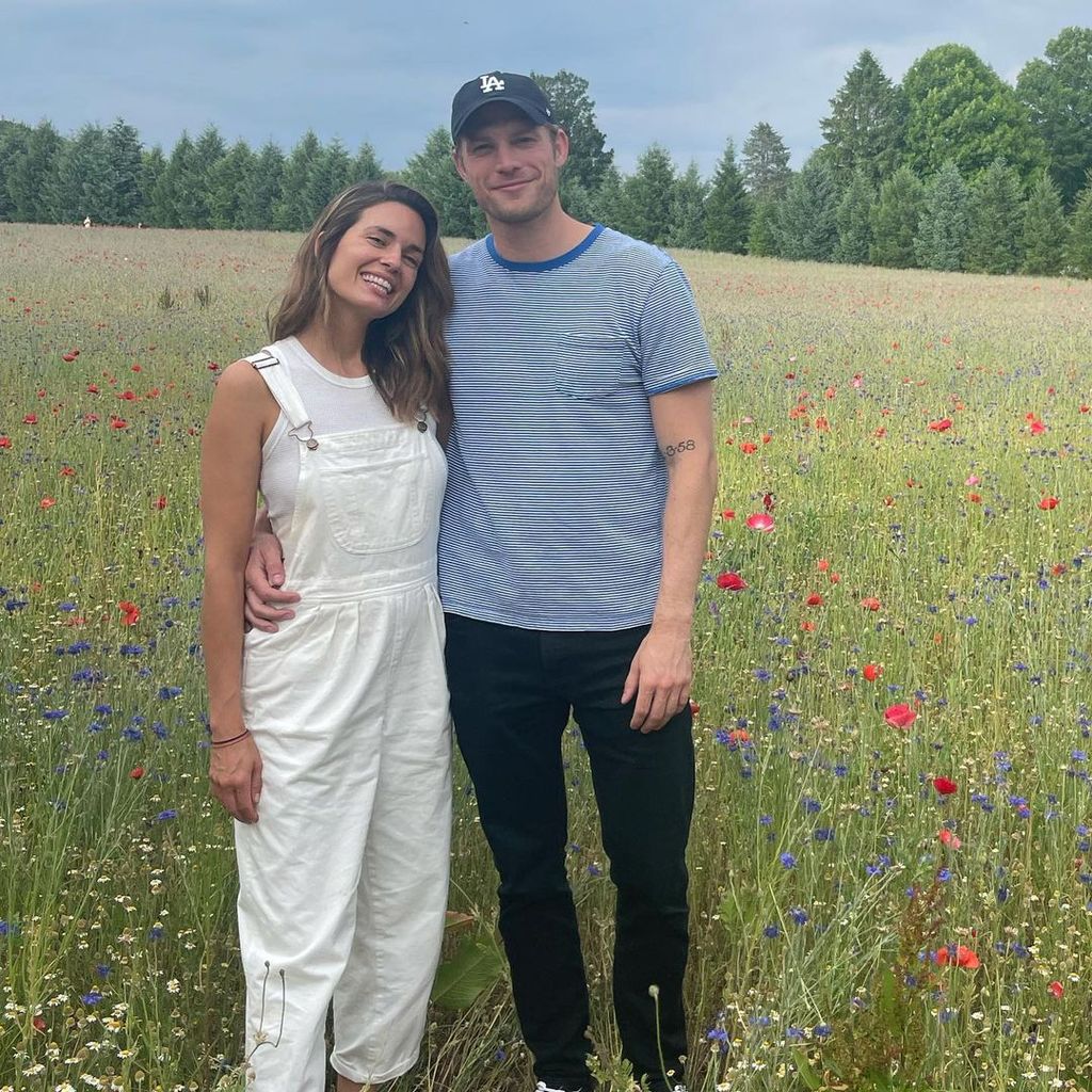 Torrey DeVitto und ihr Freund im Juni 2023