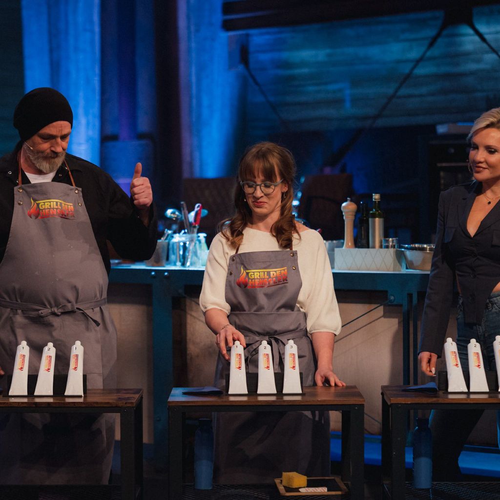 Torsten Sträter, Insa Thiele-Eich und Evelyn Burdecki bei "Grill den Henssler" 2023