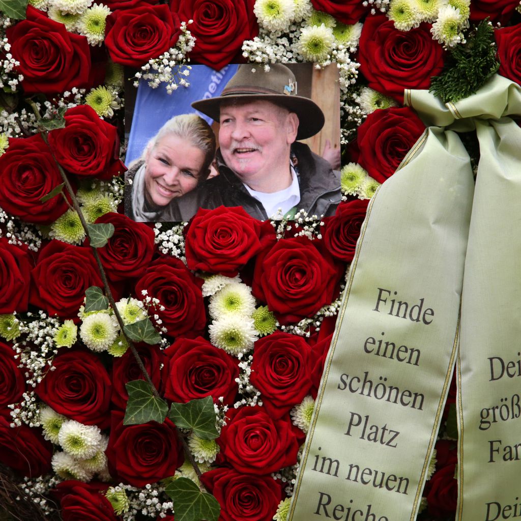 Grabschmuck bei Tamme Hankens Beisetzung im Oktober 2016
