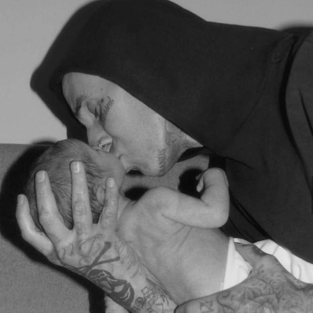 Travis Barker und Baby Rocky, 2023