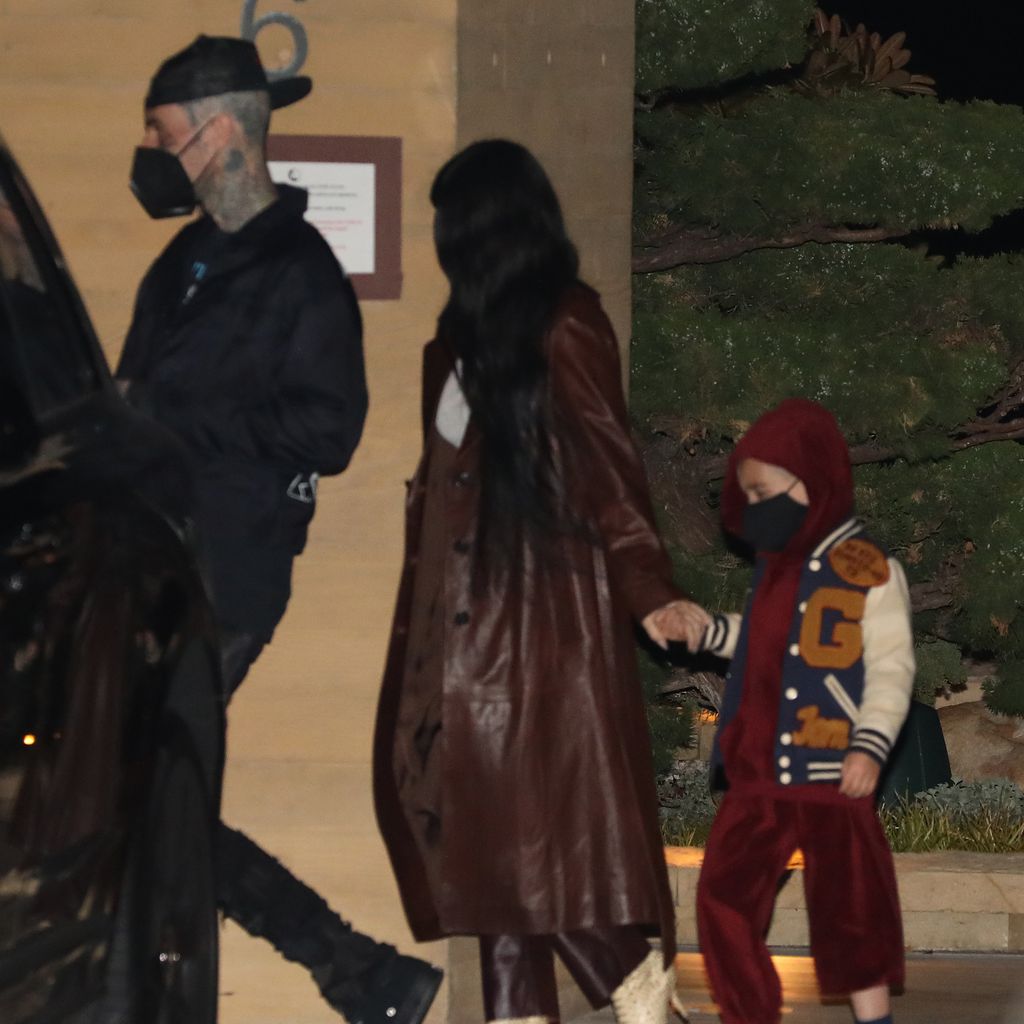 Travis Barker mit Kourtney Kardashian und ihrem Sohn Reign