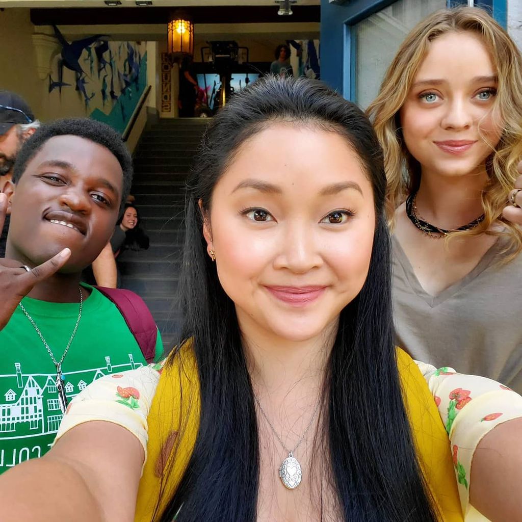 Trezzo Mahoro, Lana Condor und Madeleine Arthur am Set von "To All the Boys: Always and Forever"