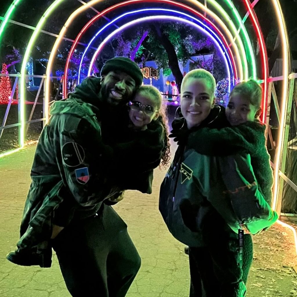 Tristan Thompson, Khloé Kardashian und True Thompson im Jahr 2024
