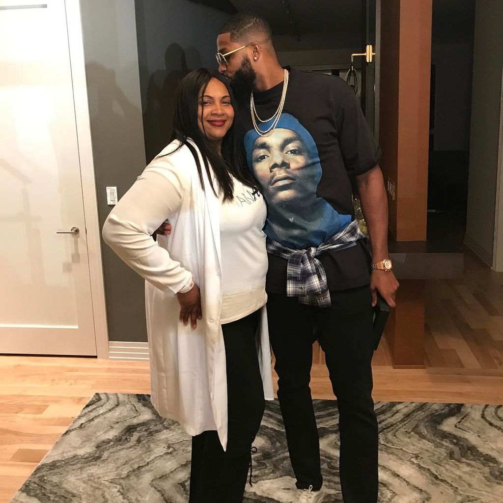Tristan Thompson mit seiner Mutter, 2017