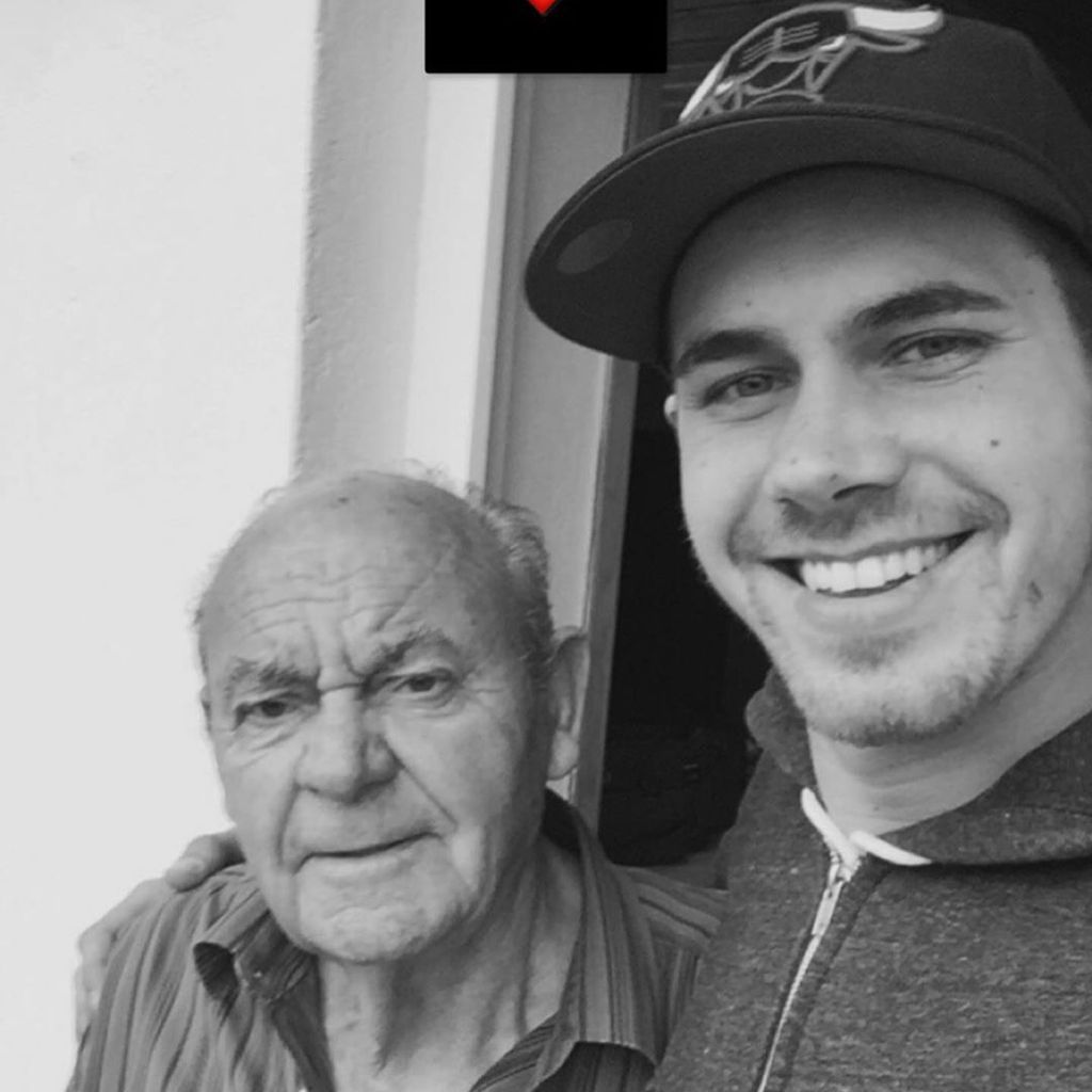 TV-Star Brian Dwyer mit seinem verstorbenen Opa