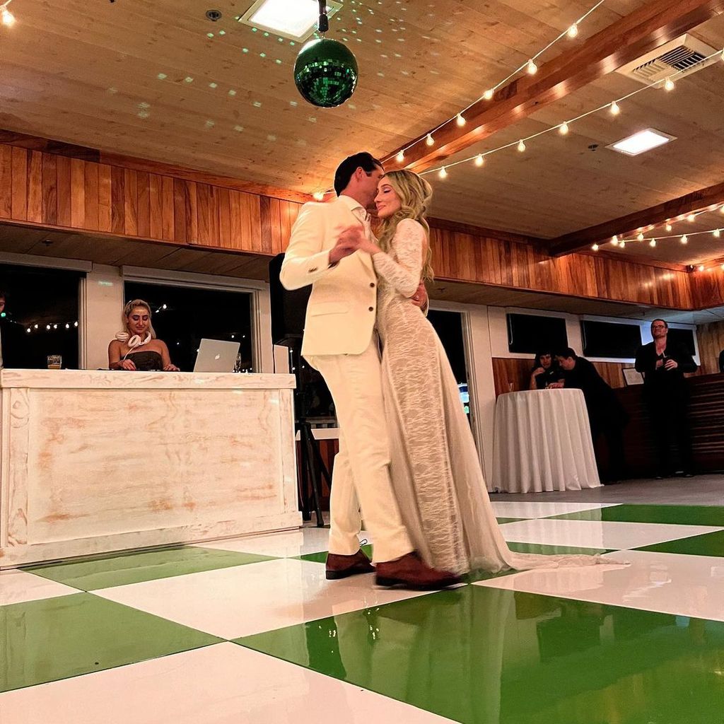 Tyler Posey und Phem bei ihrer Hochzeit