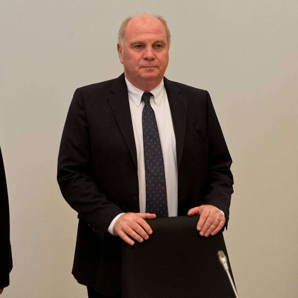Uli Hoeneß (r.) mit seinem Anwalt Hanns W. Feigen 2014 vor Gericht