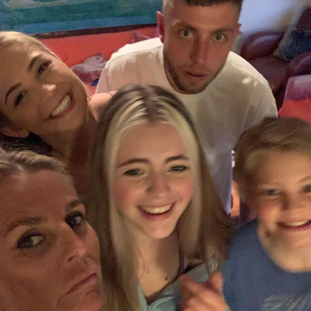 Ulrika Jonsson mit ihren vier Kindern