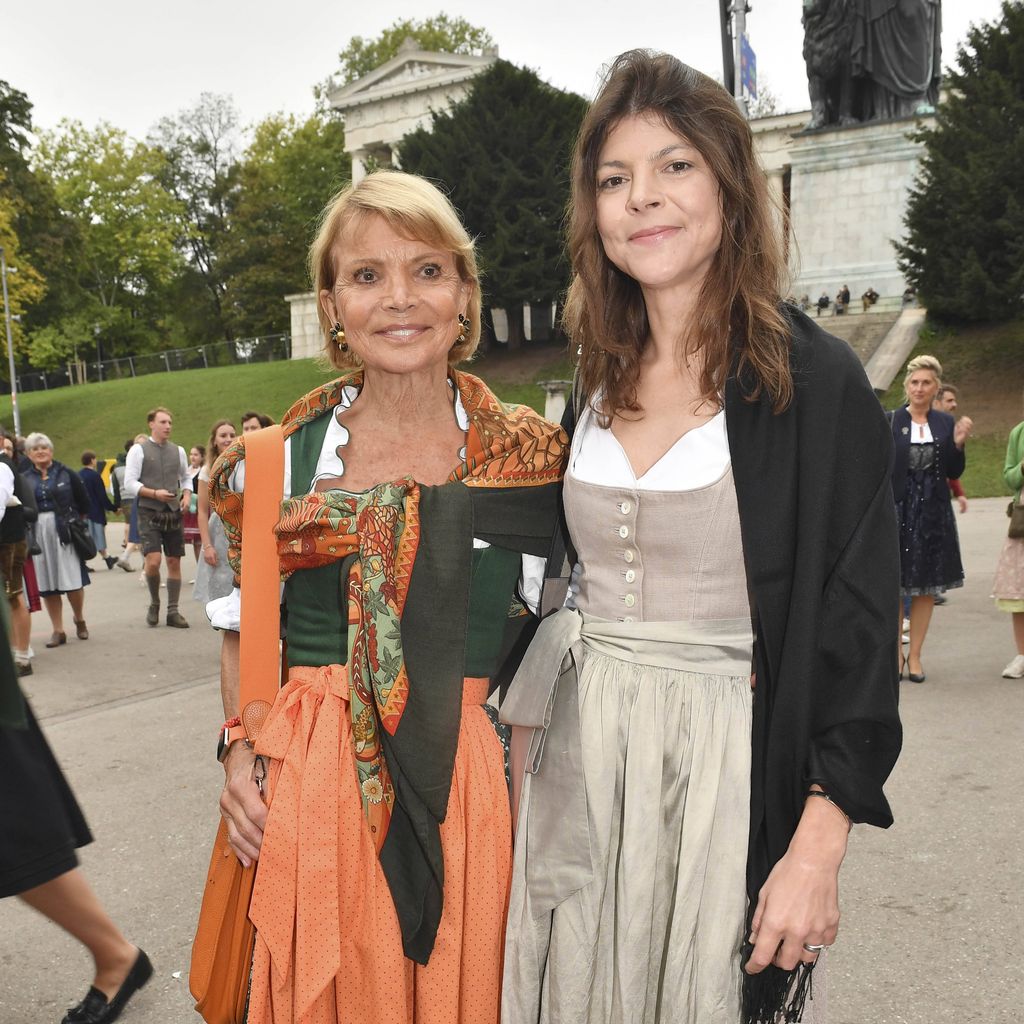 Uschi Glas und Julia Tewaag, 190. Oktoberfest 2025 in München