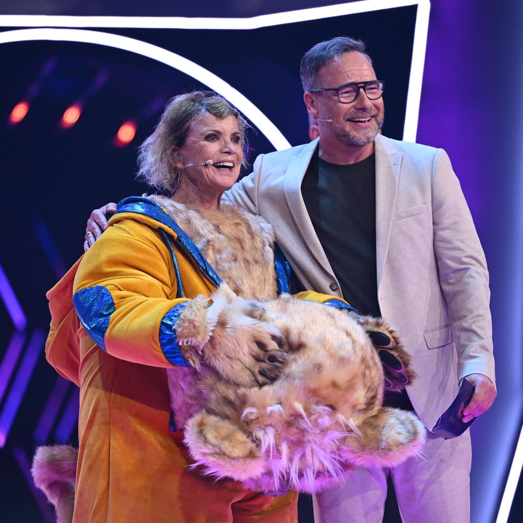 Uschi Glas und Matthias Opdenhövel bei "The Masked Singer", 2024