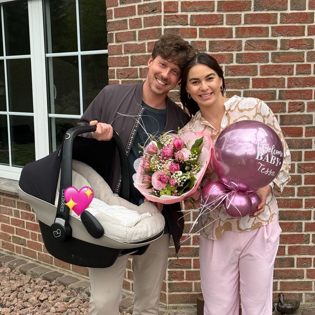 Valentin und Renata Lusin mit ihrer neugeborenen Tochter