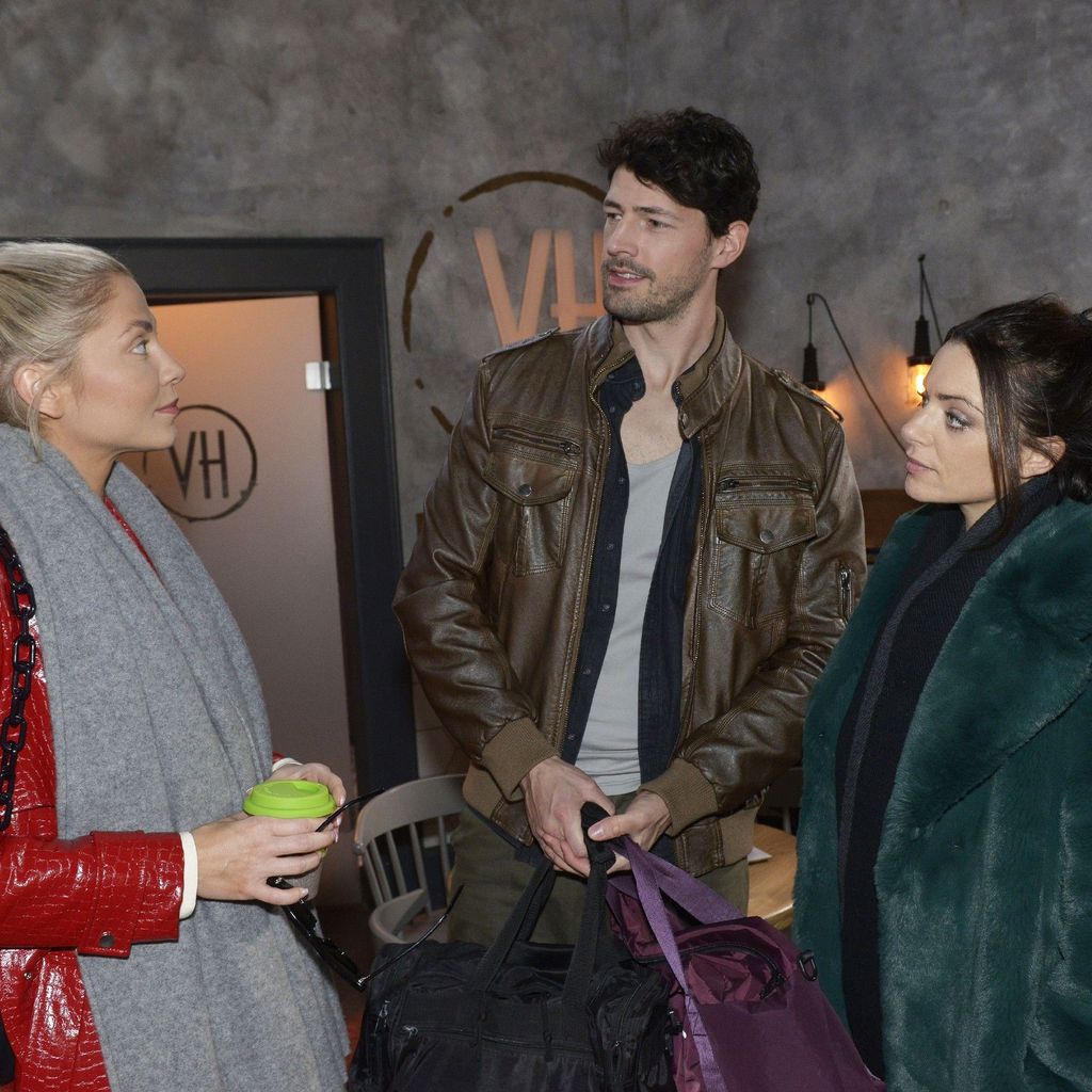 Valentina Pahde, Daniel Noah und Anne Menden am Set von GZSZ