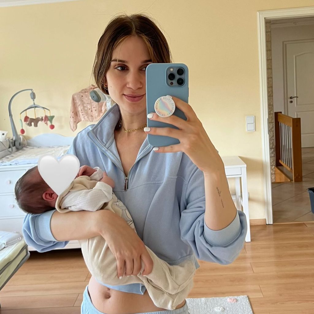 Influencerin Vanessa Borck mit ihrer Tochter Livi