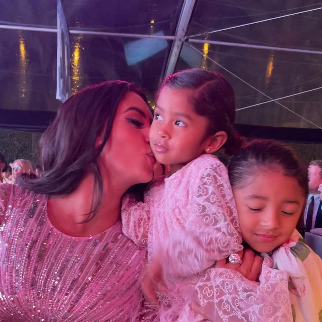 Vanessa Bryant mit ihren Kindern, November 2021