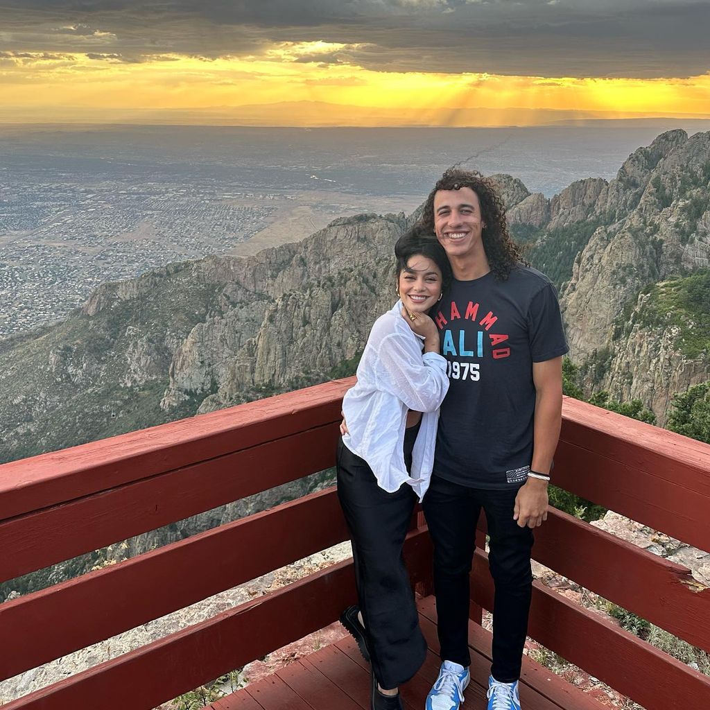 Vanessa Hudgens und Ehemann Cole Tucker
