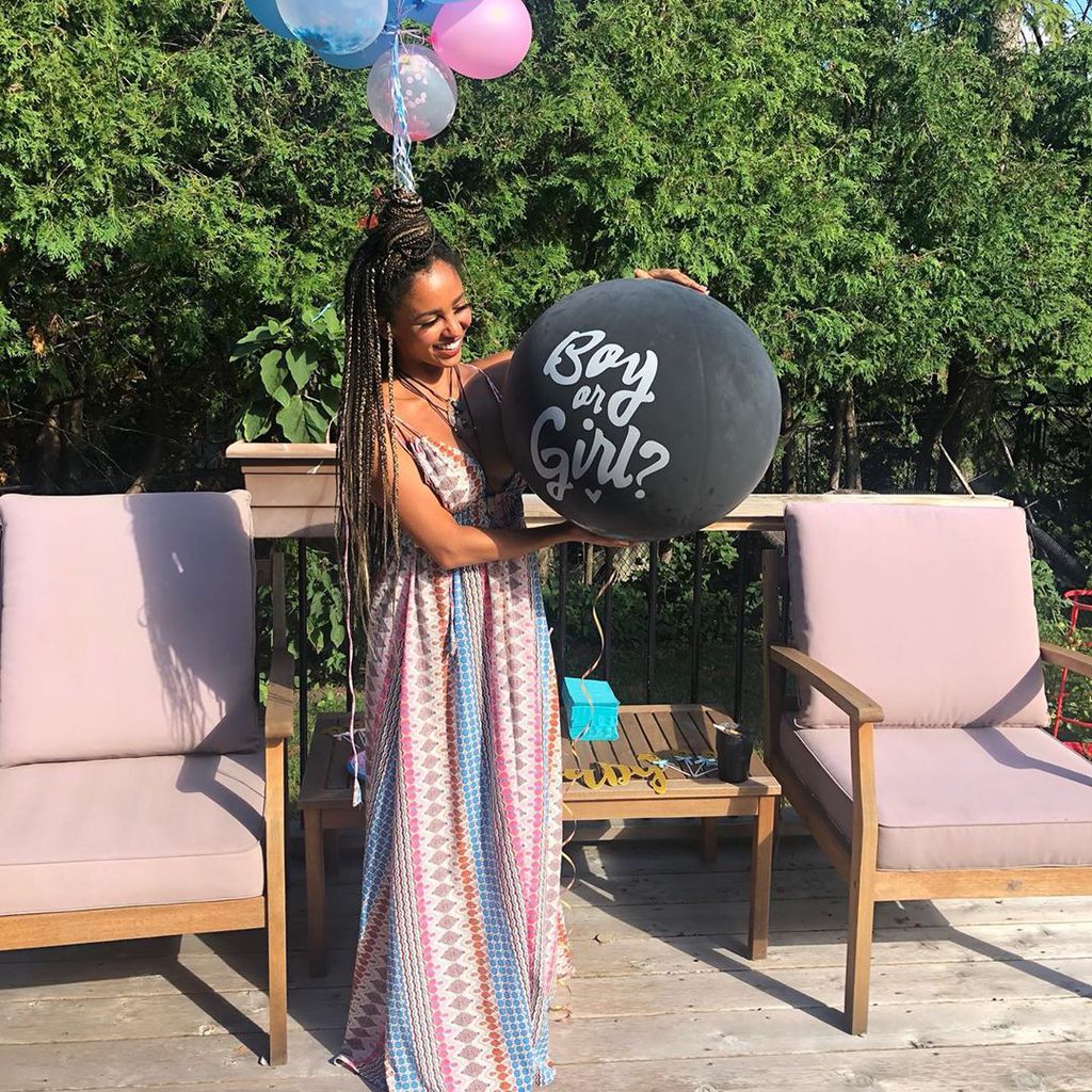 Vanessa Morgan bei ihrer Gender-Reveal-Party