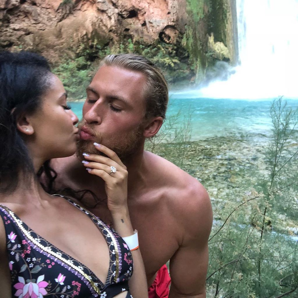 Vanessa Morgan und Michael Kopech bei ihrer Verlobung