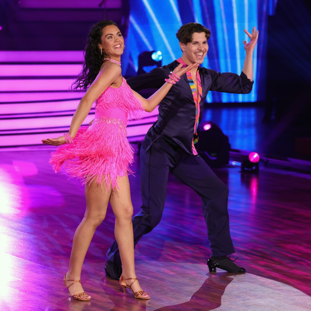 Vanessa Neigert und Alexandru Ionel bei "Let's Dance"