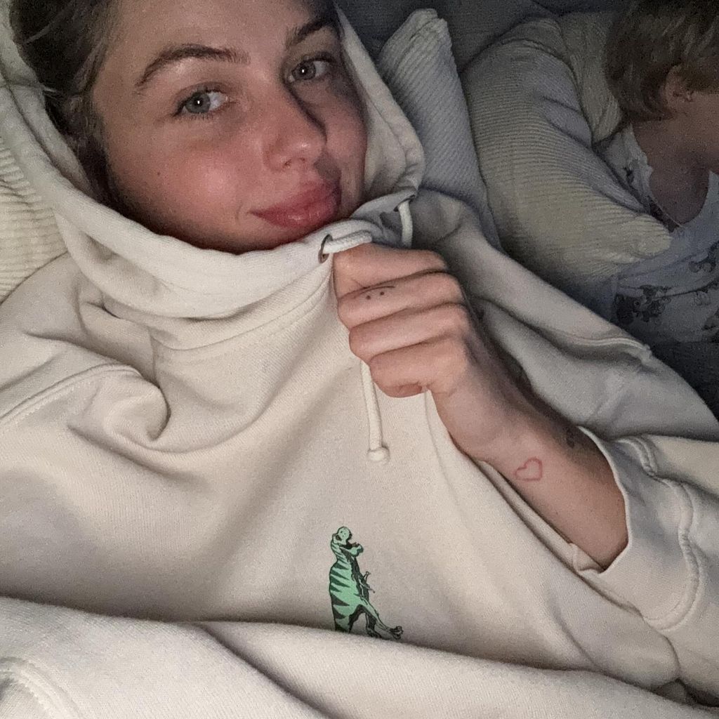 Vanessa Tamkan mit ihrem Sohn, Oktober 2024