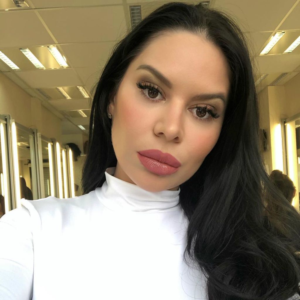 Vanja Rasova, Model