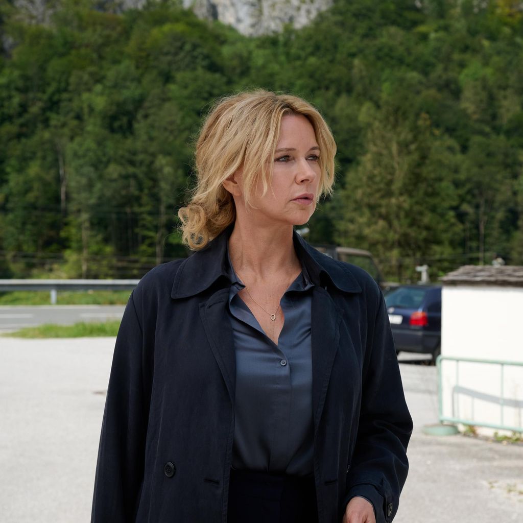 Veronica Ferres in der Rolle der Birgit Reincke in "Alpentod – Ein Bergland-Krimi"