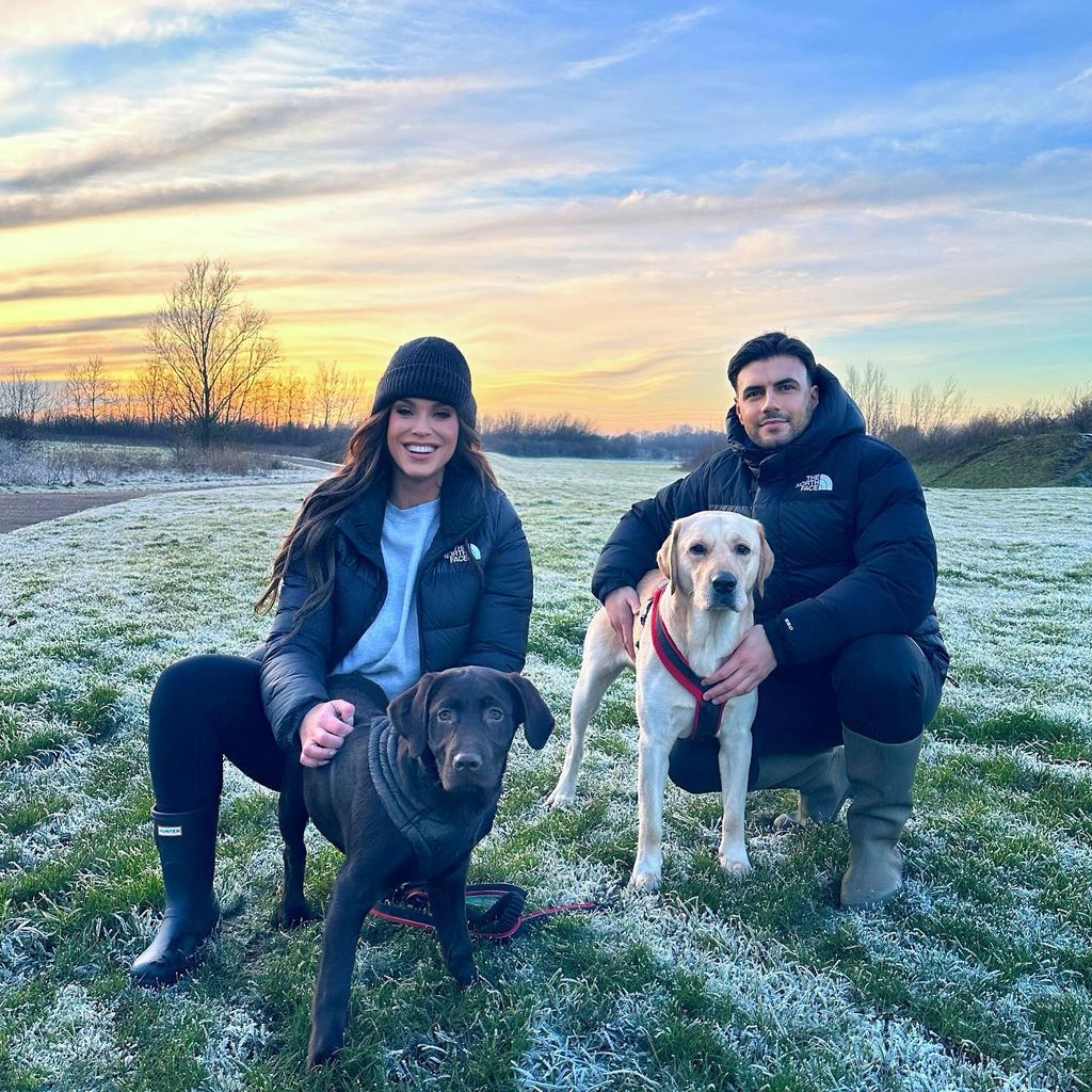 Vicky Pattison und Ercan Ramadan mit ihren Hunden