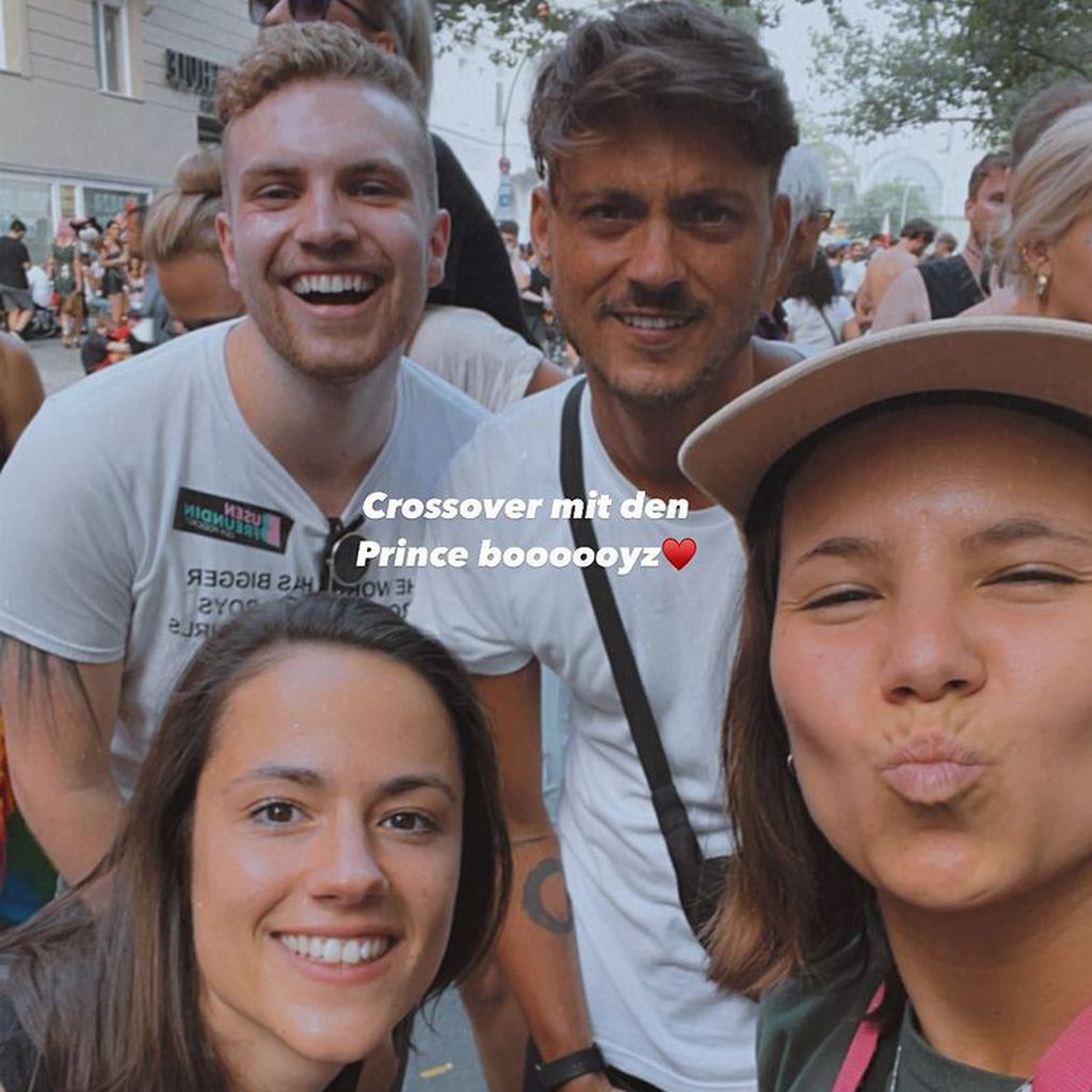 Vincent Lange, Dominic Smith, Irina Schlauch und Miri beim CSD 2021