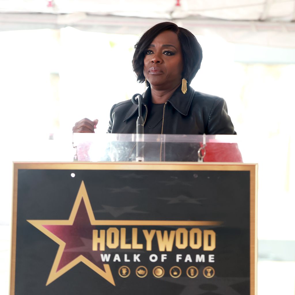 Viola Davis spricht bei der Ehrung von Chadwick Boseman auf dem Hollywood Walk of Fame im Novemner 2025