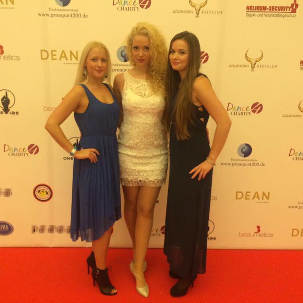 Viviane Ottemann, Cindy Riedel und eine Freundin, März 2016