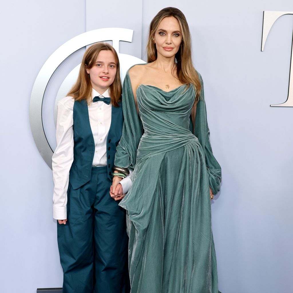 Vivienne Jolie-Pitt und Angelina Jolie im Juni 2024