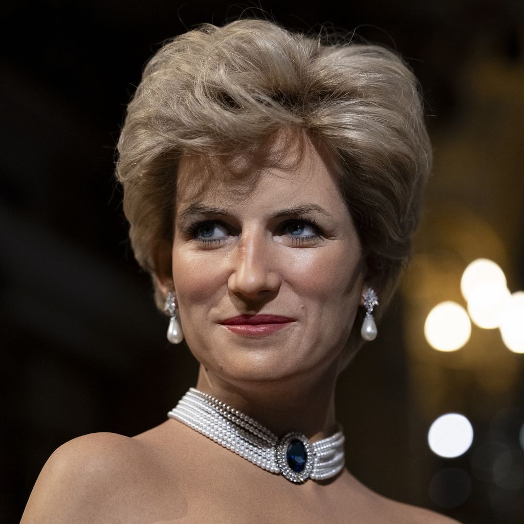 Wachsfigur von Prinzessin Diana im "Revenge Dress" bei der Enthüllung im Musée Grévin in Paris am 20. November 2025