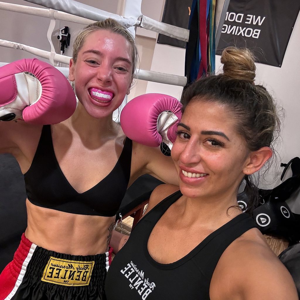 Walentina Doronina und Eva Benetatou, Fame-Fighting-Teilnehmerinnen
