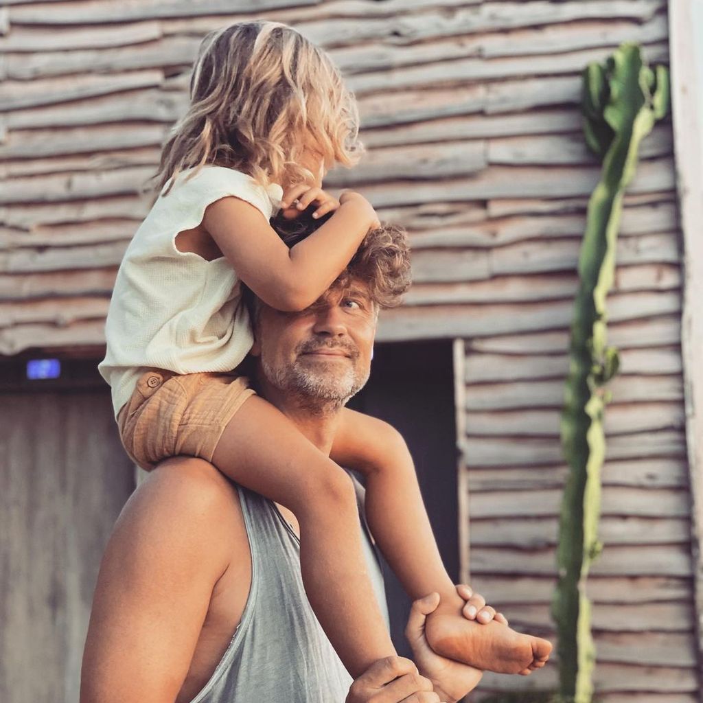 Wayne Carpendale und sein Sohn im August 2022