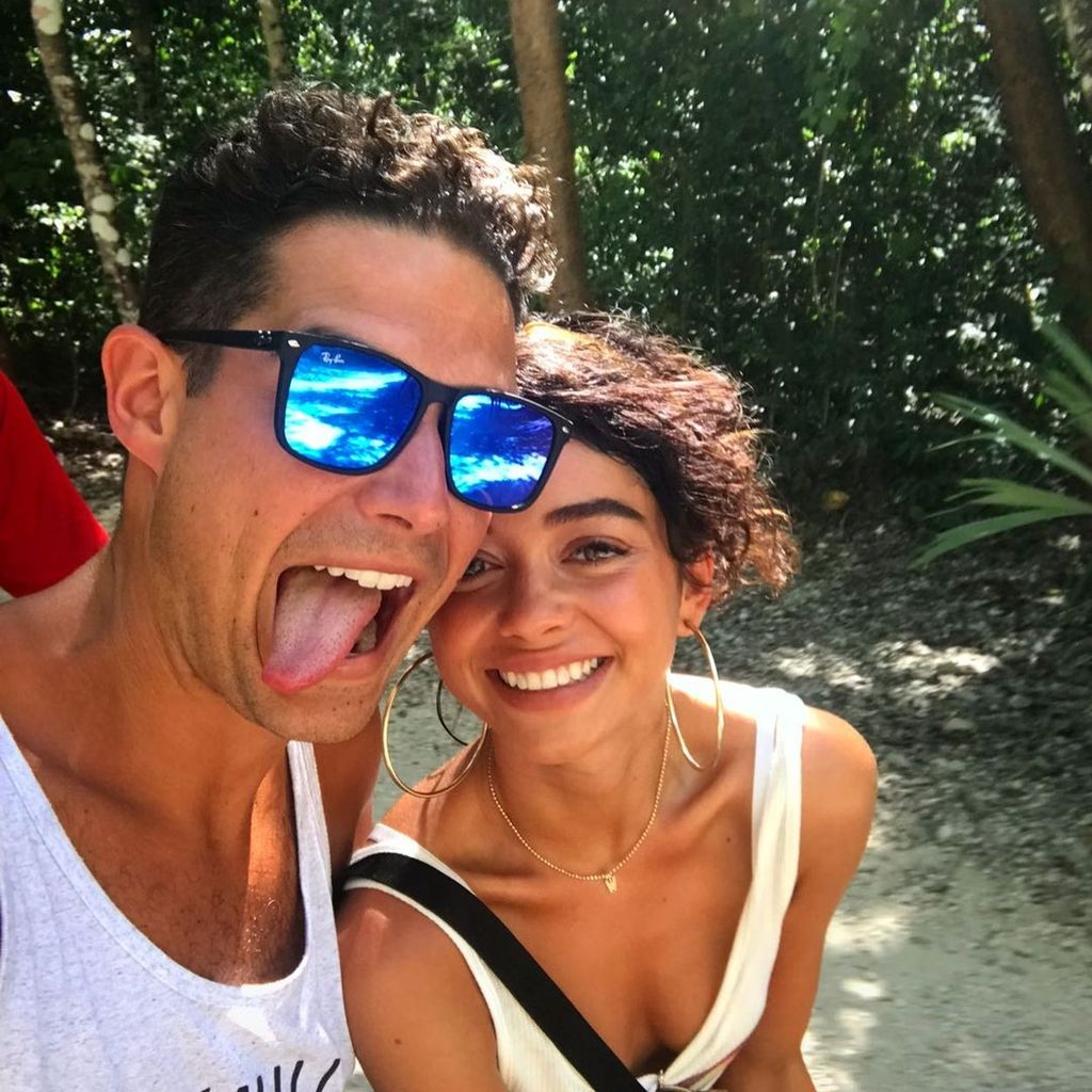Wells Adams und Sarah Hyland