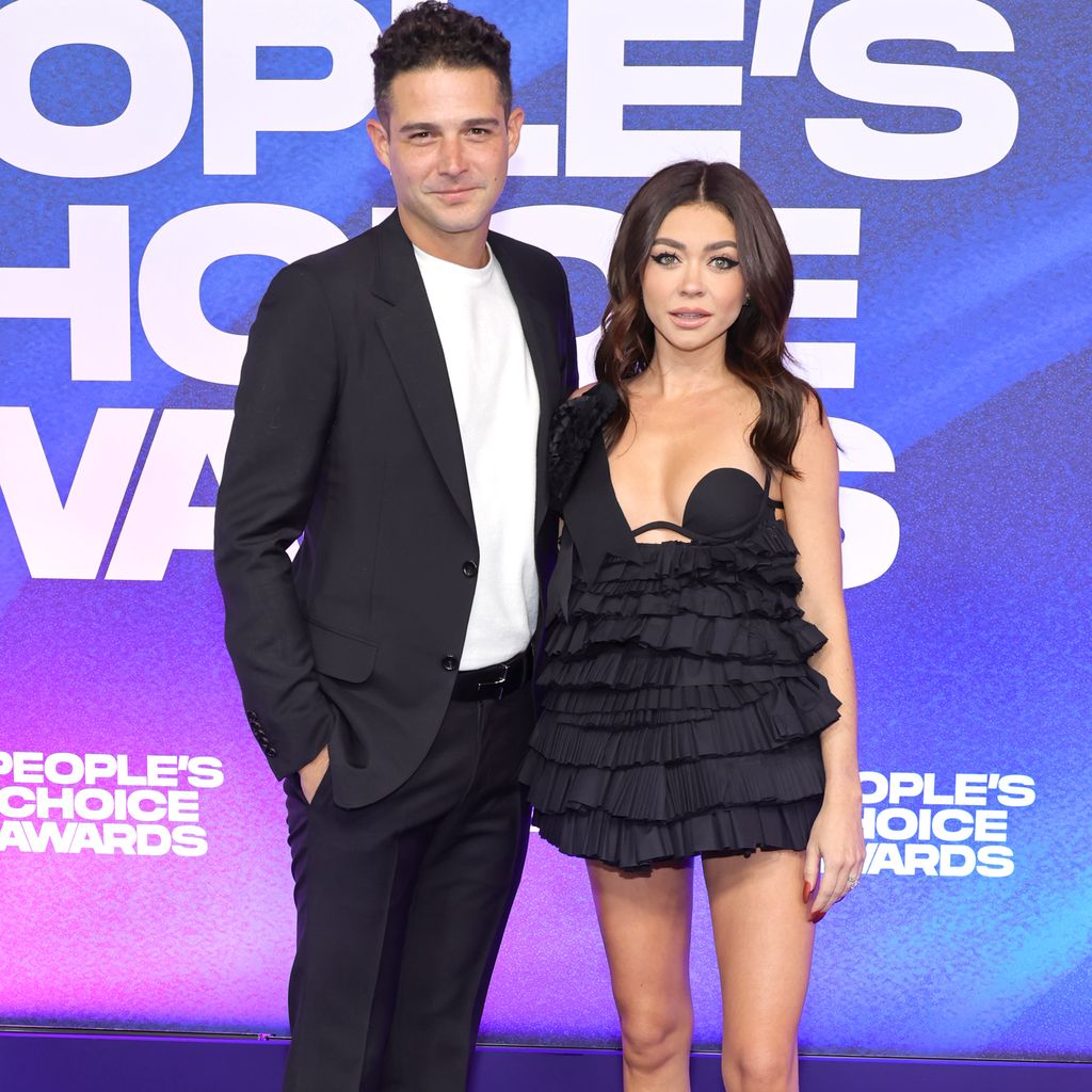 Wells Adams mit Sarah Hyland, 2022