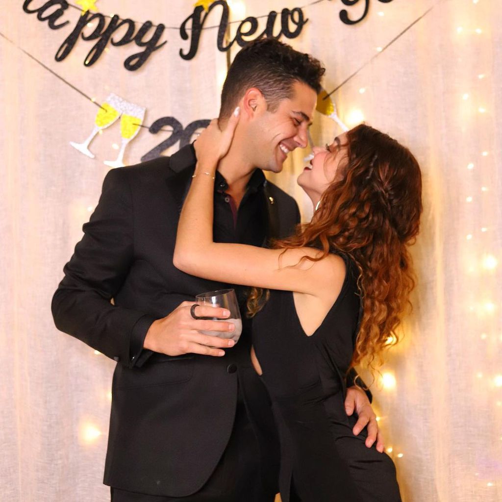 Wells Adams und seine Verlobte Sarah Hyland an Silvester 2020