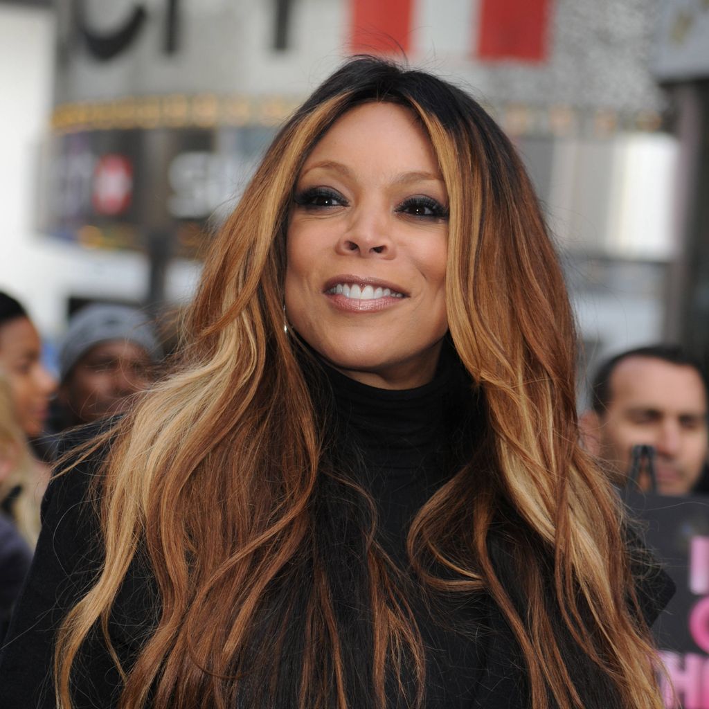Bei PETAs Winterkampagne in New York: Wendy Williams präsentiert "Rather Go Naked Than Wear Fur" am Times Square, 28. November 2012